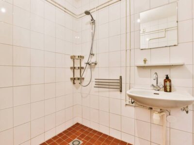 Bathroom Tile Reglazing