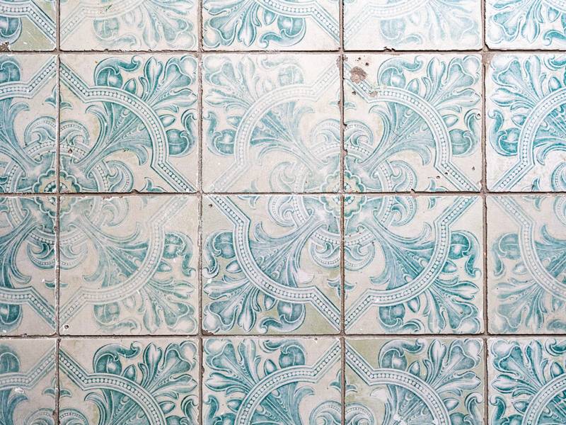 Can I Reglaze Outdated Bathroom Tile?