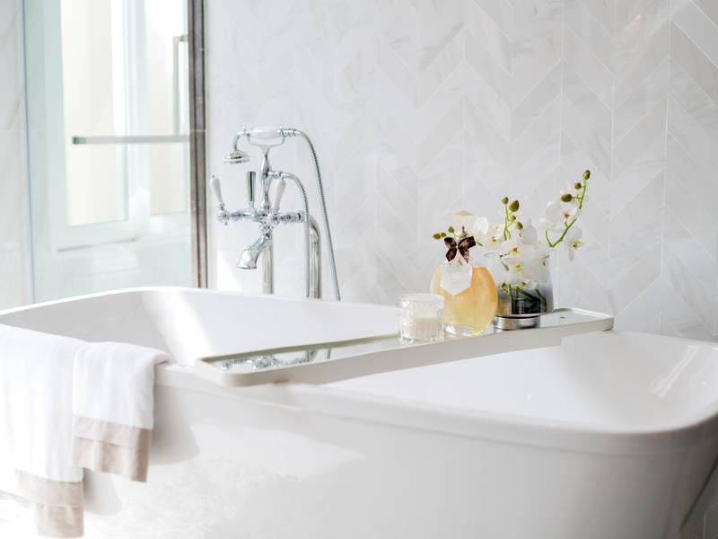 What Affects Reglaze Bathtub Cost?