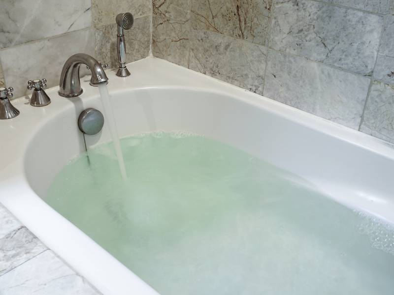 How Long Does a Bathtub Reglazing Last?