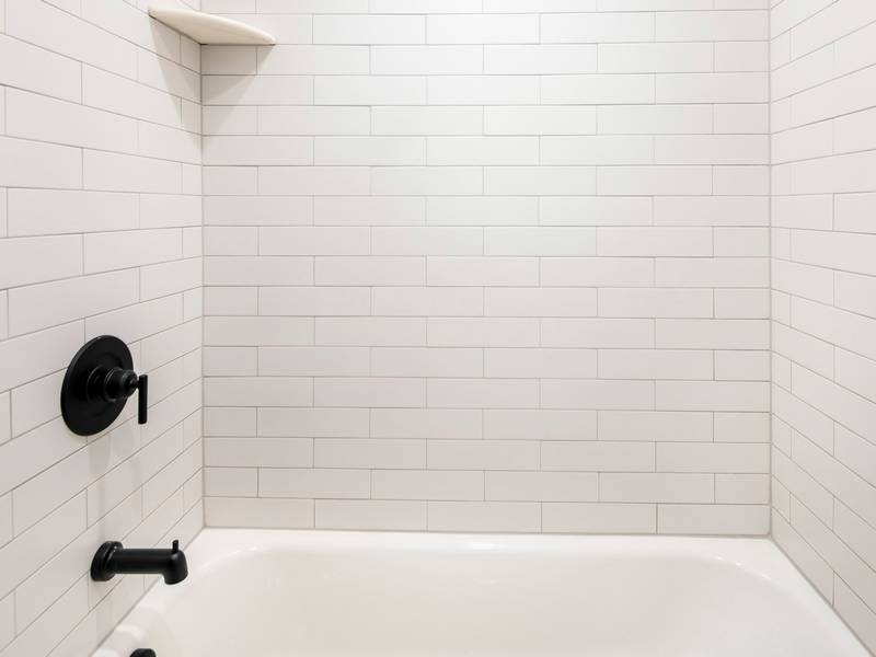 Why Should I Consider Bathroom Tile Reglazing?