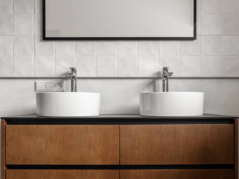 Is Tile Reglazing a Good Alternative to Replacing Bathroom, Kitchen Tiles?