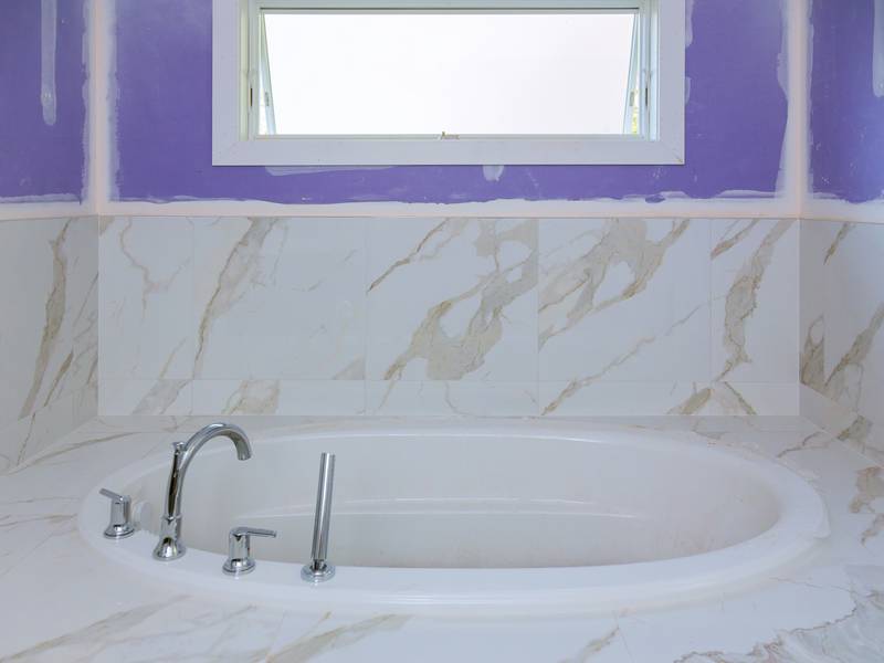 Step-by-Step Guide to the Professional Bathtub Reglazing Process