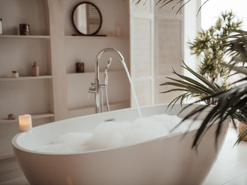 Bathtub Reglazing Costs: How Much Does it Cost to Refresh Your Bathtub?